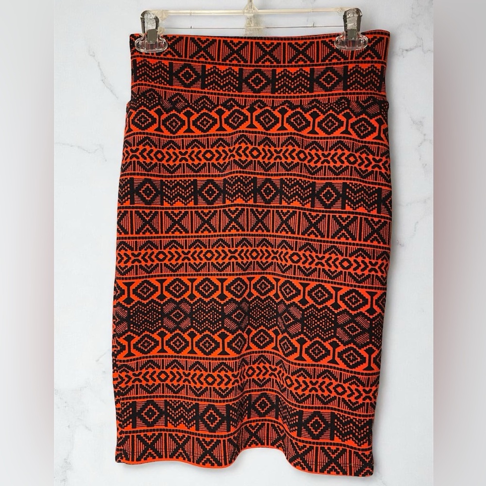 LuLaRoe Black and Red Pencil Skirt Knee-Length Casual